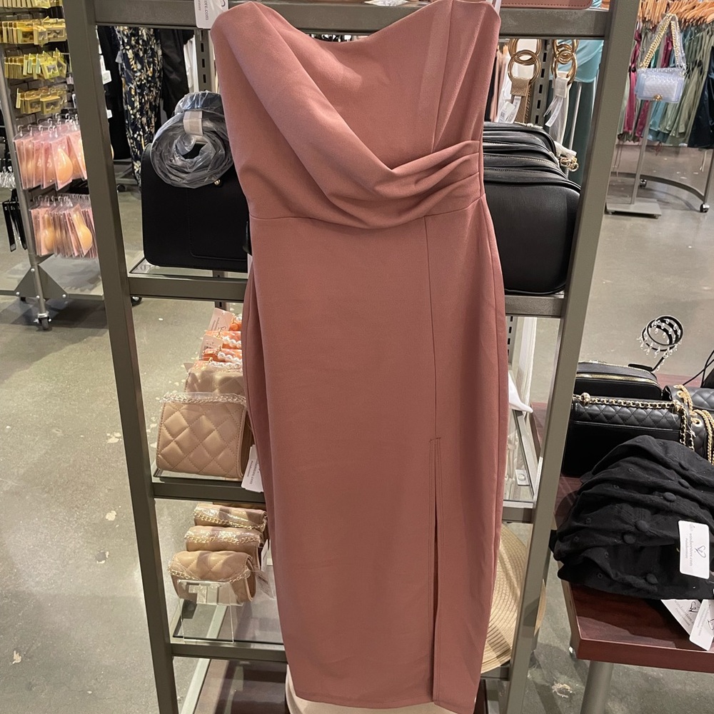 Size small brand new never worn strapless dress